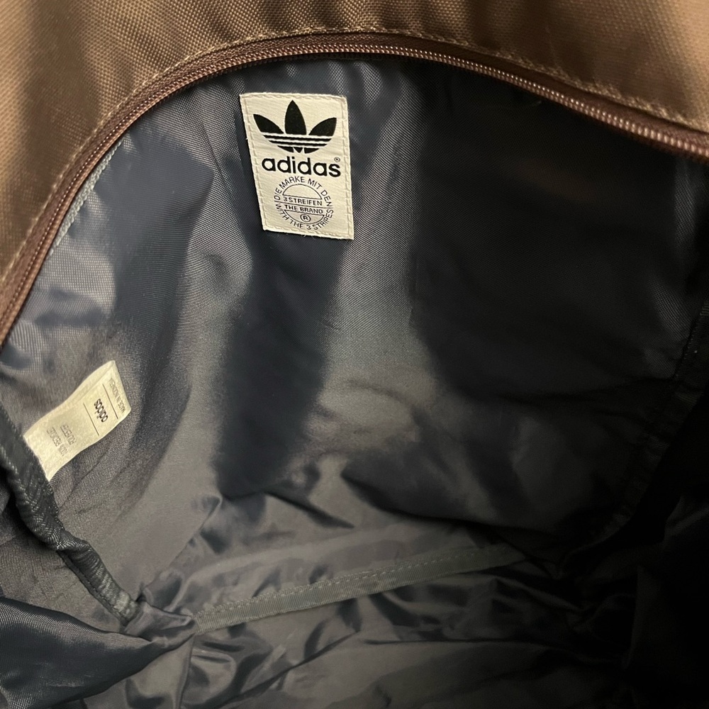 Adidas Originals • Utility 2.0 Tote • Magic Earth • Convertible Crossbody - Picture 7 of 9